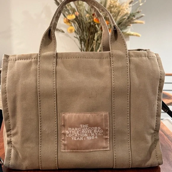 Marc Jacobs Tan Canvas Tote Bag - Picture 10 of 13